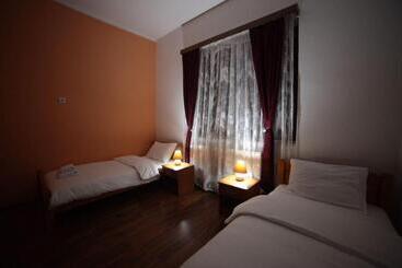 Apartmani Prenociste Dajevic Hotel Tara Pljevlja