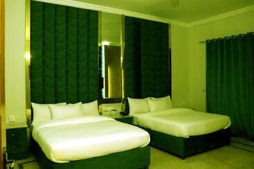 پانسیون Hayat Grand Guest House