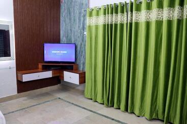 پانسیون Hayat Grand Guest House