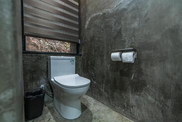 پانسیون The Habitat Villa