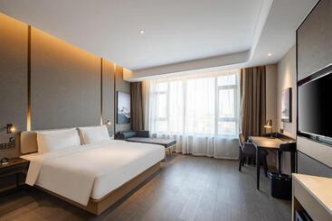 Atour Hotel Chifeng Hongshan Sport Center