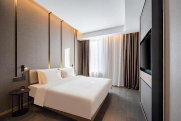 Atour Hotel Chifeng Hongshan Sport Center