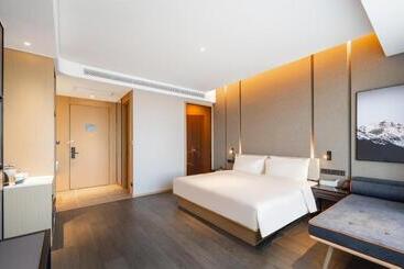 Atour Hotel Chifeng Hongshan Sport Center