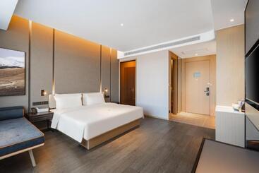Atour Hotel Chifeng Hongshan Sport Center