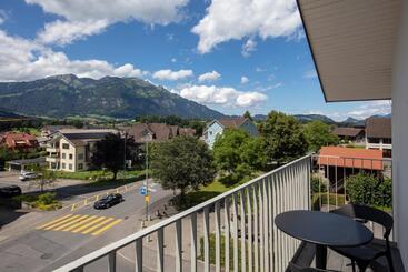 Berg & Berg Hotel Und Apartments   Kerns