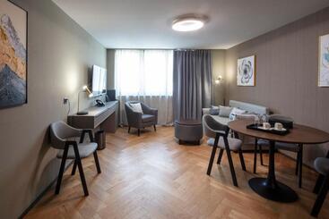 Berg & Berg Hotel Und Apartments   Kerns
