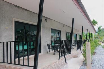 هتل บ้านทองสุข รีสอร์ท