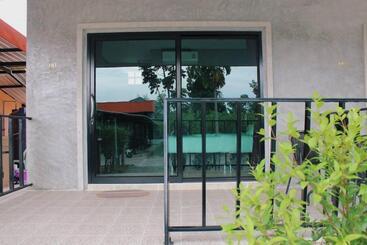 هتل บ้านทองสุข รีสอร์ท