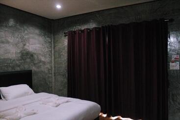 هتل บ้านทองสุข รีสอร์ท