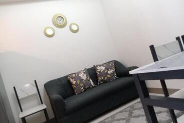 هتل Luxurious Haven By The Bay   2br Near Moa Picc Ccp