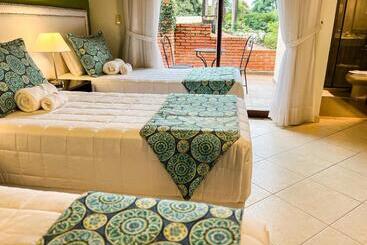 Mburucuyá Hotel Boutique