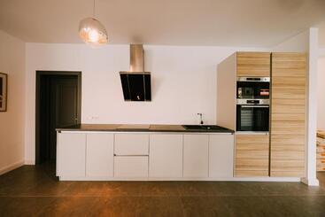 پانسیون Modern Cosy House By Lake View Colibita Resort   Vila C2