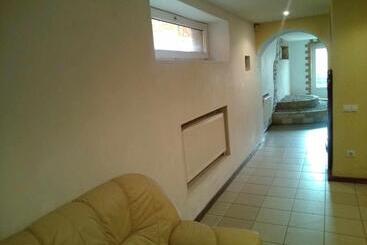 پانسیون Red Heart Holiday Home