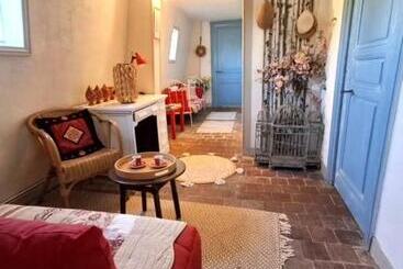 تختخواب و صبحانه Jardin Et Hotel Particulier