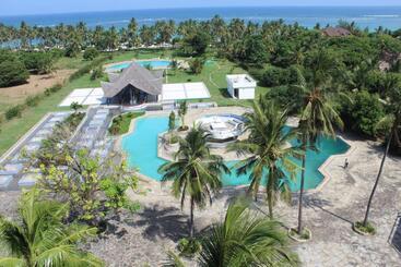 هتل Golden Beach Resort A051