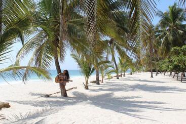 هتل Golden Beach Resort A051