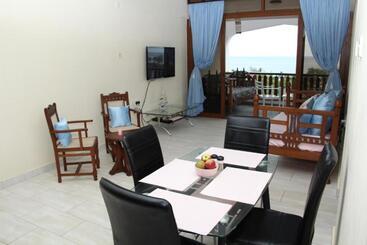 هتل Golden Beach Resort A051