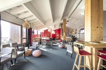 هتل Hôtel Les Menuires Les Bruyères