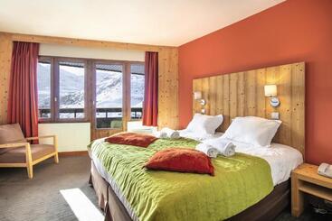 هتل Hôtel Les Menuires Les Bruyères