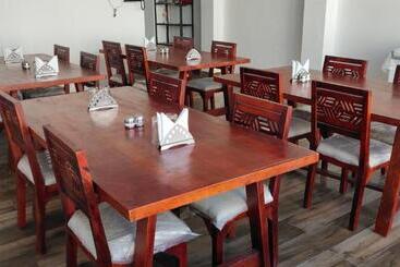 هتل Jaisal Inn   Pure Veg