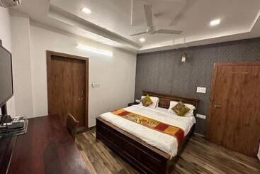 هتل Jaisal Inn Pure Veg