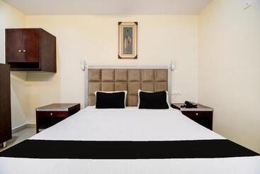 בית מלון כפרי Super Townhouse Gajuwaka Near Cmr Mall