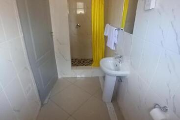 Kandjo S Bed And Breakfast