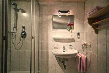 پانسیون Haus Roswitha