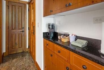 استراحتگاه 1117 Lodge At Spruce Peak Ski In Ski In Ski Out King Studio