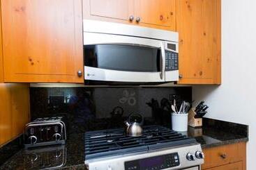 استراحتگاه 1537a 2bdrm Starr