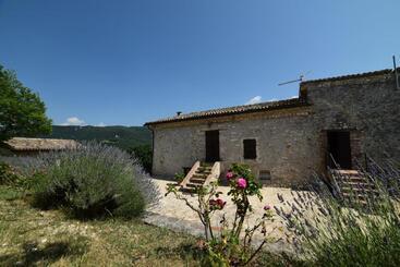 هتل Agriturismo La Paladina