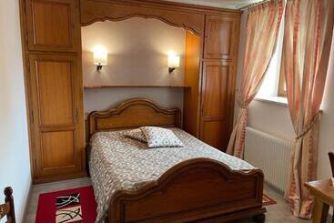 هتل La Grange Du Pape   Annexe De L Hôtel La Ferme Du Pape