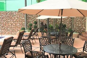 هتل Savannah Resort