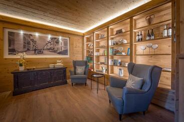 هتل Albergo Cavallino
