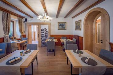 هتل Albergo Cavallino