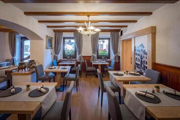 هتل Albergo Cavallino