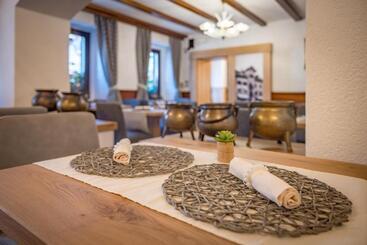 هتل Albergo Cavallino