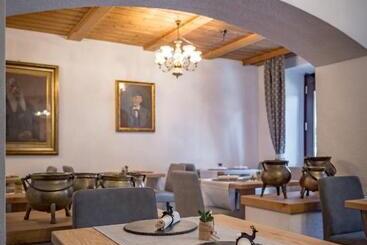 هتل Albergo Cavallino