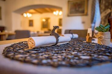 هتل Albergo Cavallino