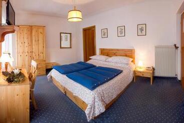 هتل Albergo Cavallino