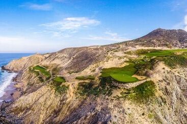 استراحتگاه Quivira Los Cabos Condos & Homes   Vacation Rentals