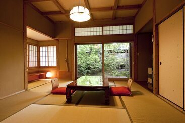ریوکان Shikinosato Hanamura