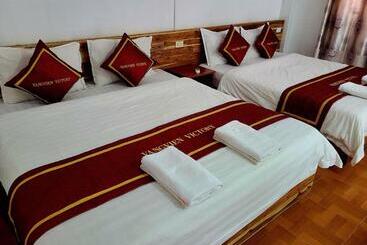 تختخواب و صبحانه Vang Vieng Victory Guesthouse