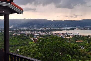 پانسیون City View Retreat Home