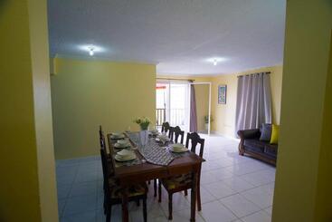 پانسیون City View Retreat Home