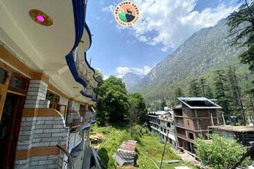 Bhoj Hotel X One Light Stays
