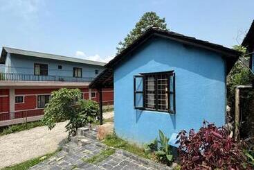 هتل Tibetan Cottage