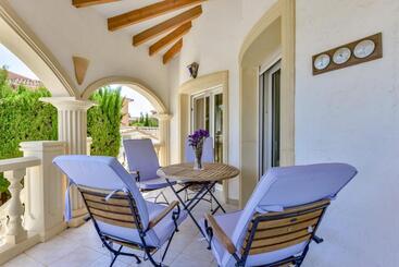 Пансион Villa Fortuna   Apartamentos у Estudios Para Vacaciones Con Piscina Común, Calpe