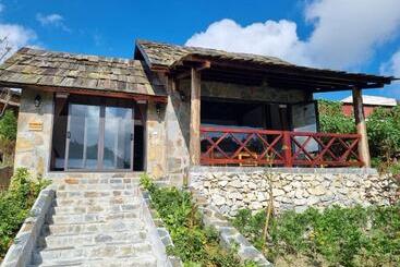 تختخواب و صبحانه Stone Garden Resort & Spa