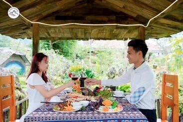 تختخواب و صبحانه Stone Garden Resort & Spa
